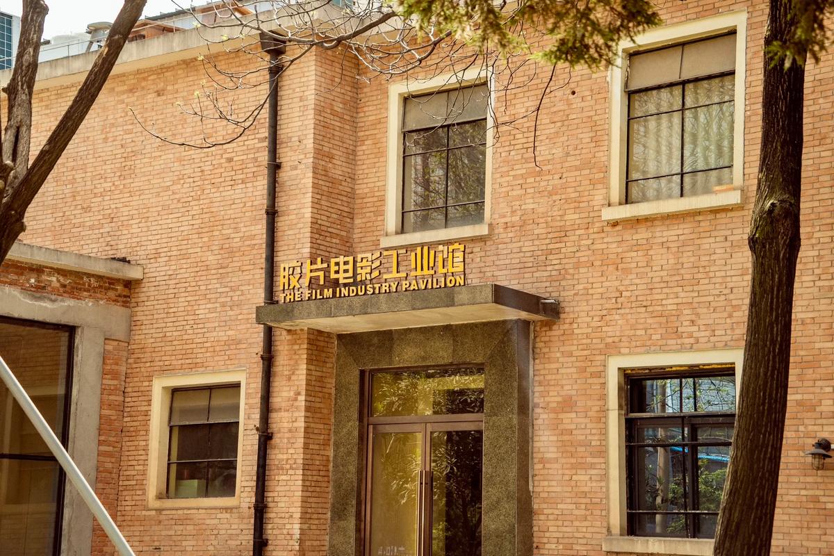亚洲天堂男人在线的相关介绍
