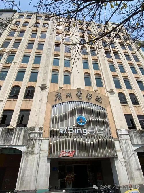 亚洲av熟女少妇的相关介绍