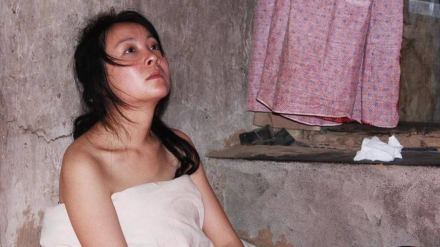 丰满的少妇av一区二区三区的相关介绍
