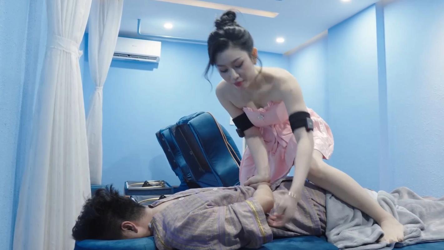 美女猛操白浆的相关介绍