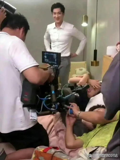 亚洲少妇寂寞3p的相关介绍