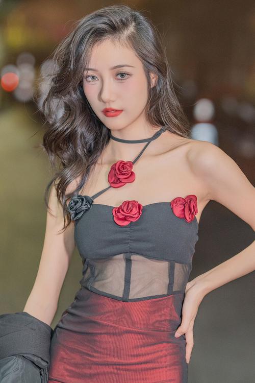 在线免费观看丰满极品美女勾引爽的相关介绍