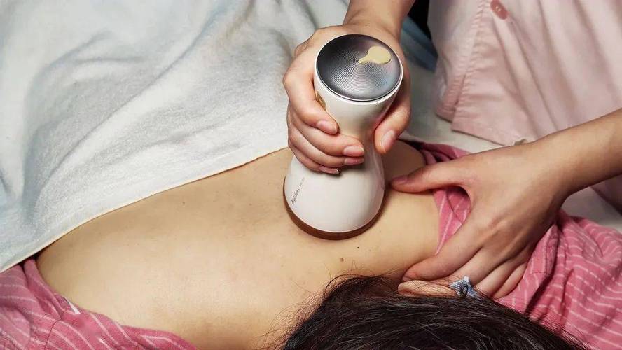 少妇逼av的相关介绍