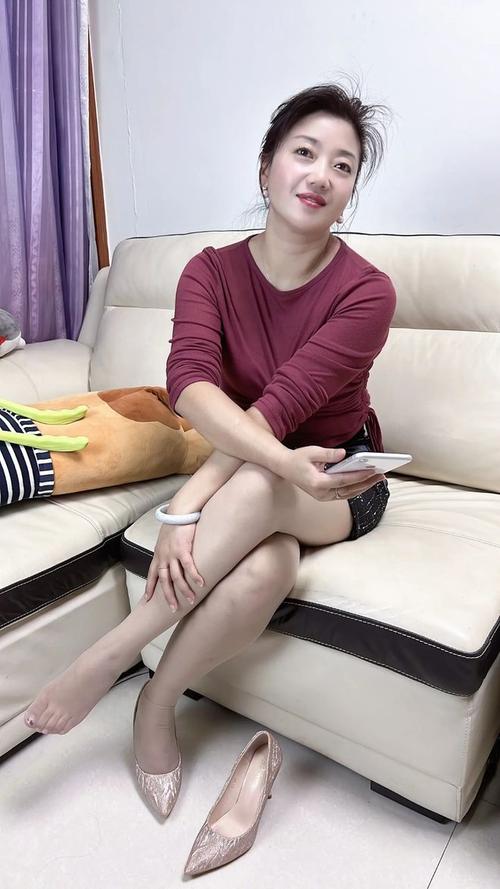 夫妻床上看的毛片的相关介绍
