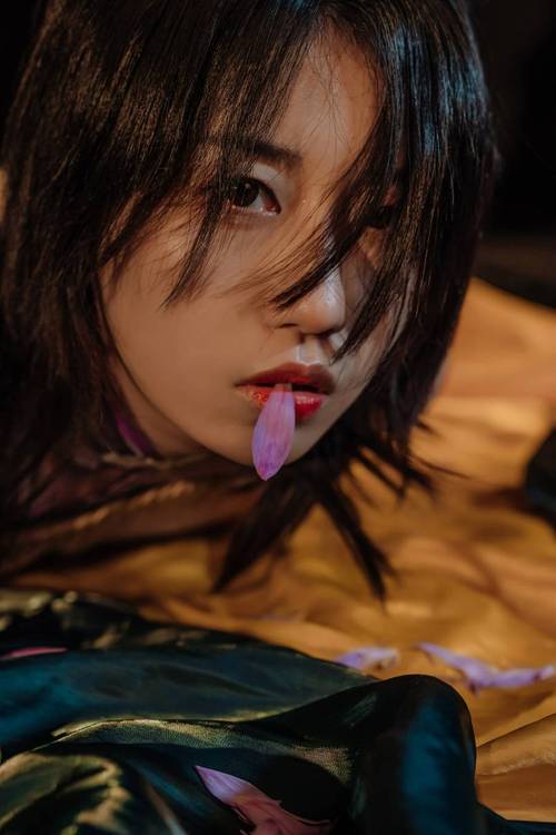 欧美美女动态图久久的相关介绍