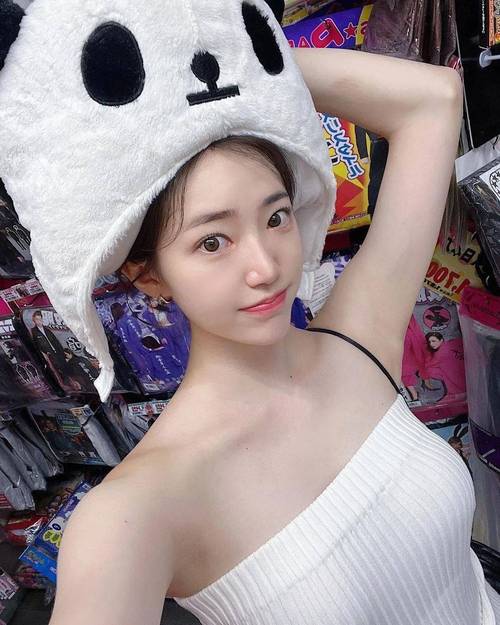 亚洲自拍少妇居家日常：私密生活记录，真实夫妻情趣瞬间
