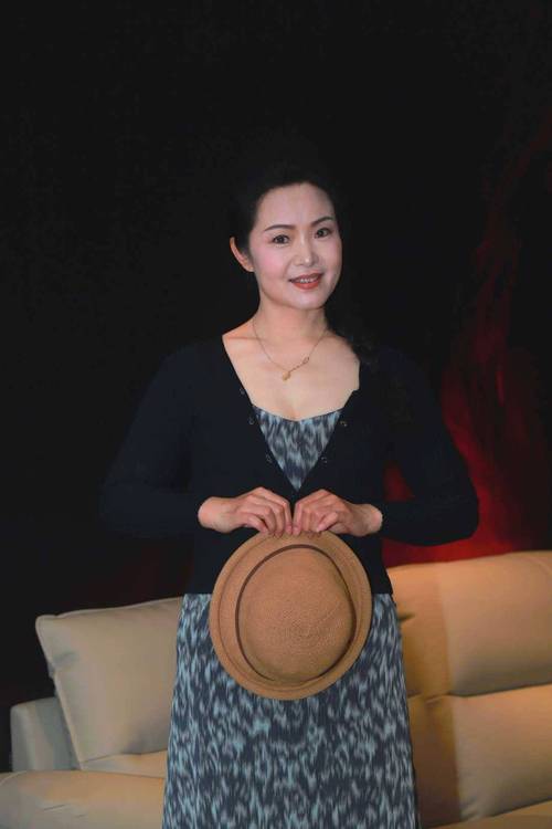 夜夜看片在线影院的相关介绍