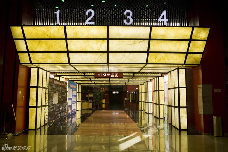 18岁女人毛片的相关介绍