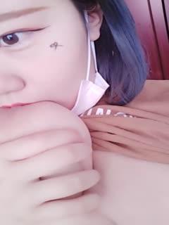 熟女av在线看片的相关介绍