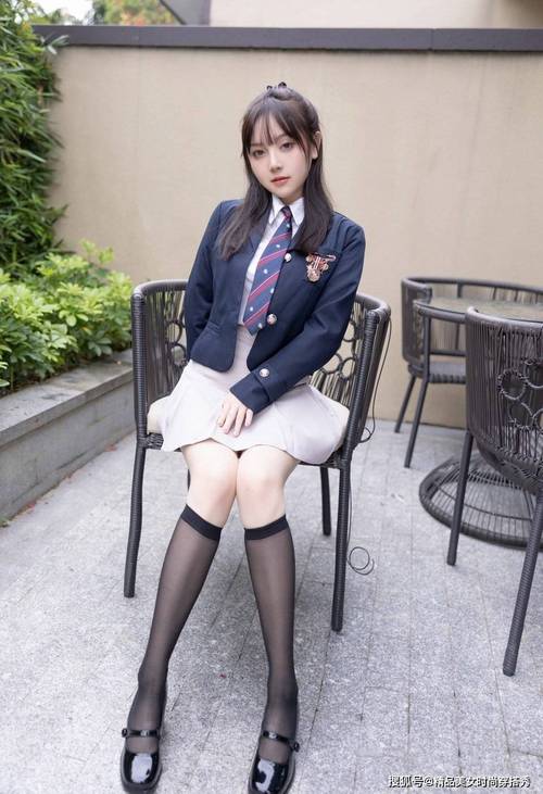 亚洲美女少妇一区二区三区的相关介绍