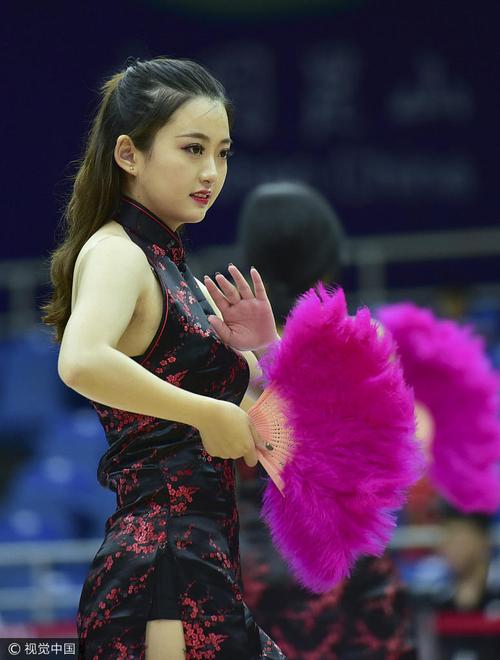 老师被我操哭的相关介绍