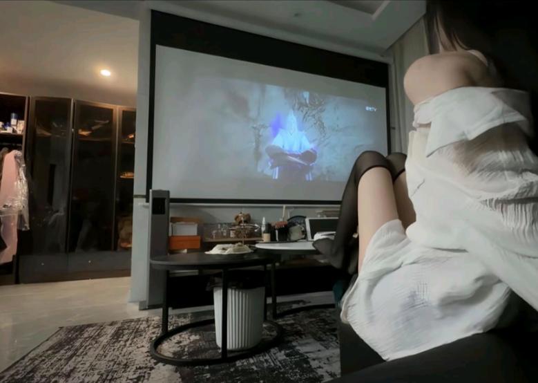 美女赤身露体让人操出白浆视频网站的相关介绍