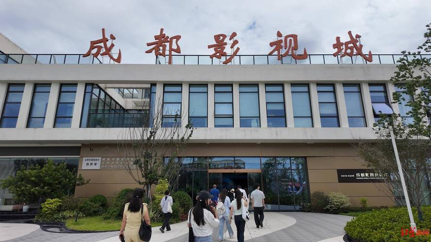 少妇av一二三区的相关介绍