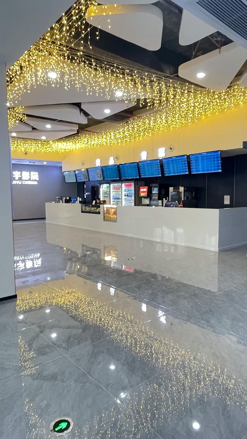 一边亲一边捅一边摸的相关介绍
