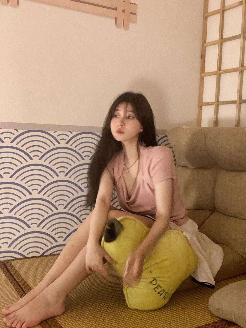 俄罗斯少妇av的相关介绍