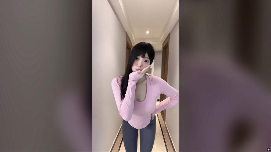 暴露癖调教(高h,)小说的相关介绍